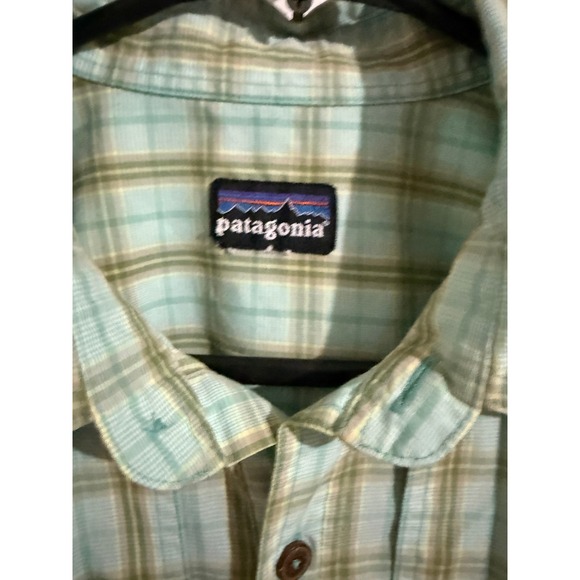Patagonia Mens Short Sleeve Plaid Button Down Shirt Blue Green Ventilated Back - Picture 3 of 11